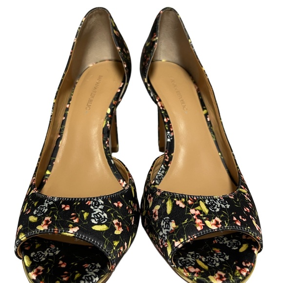 Banana Republic floral satin peep toe heels, size 8 - Picture 5 of 11